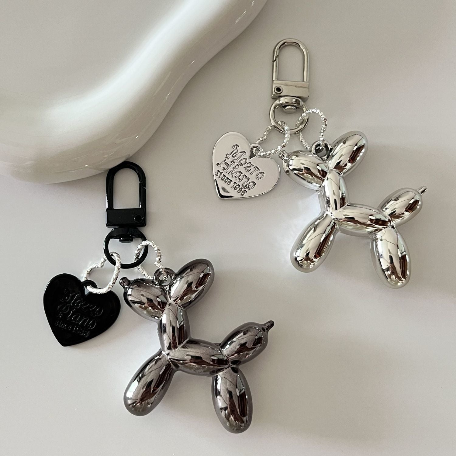 Mirrored Balloon Dog Keychain