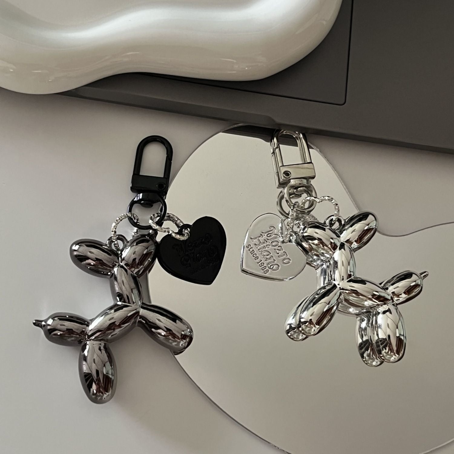 Mirrored Balloon Dog Keychain