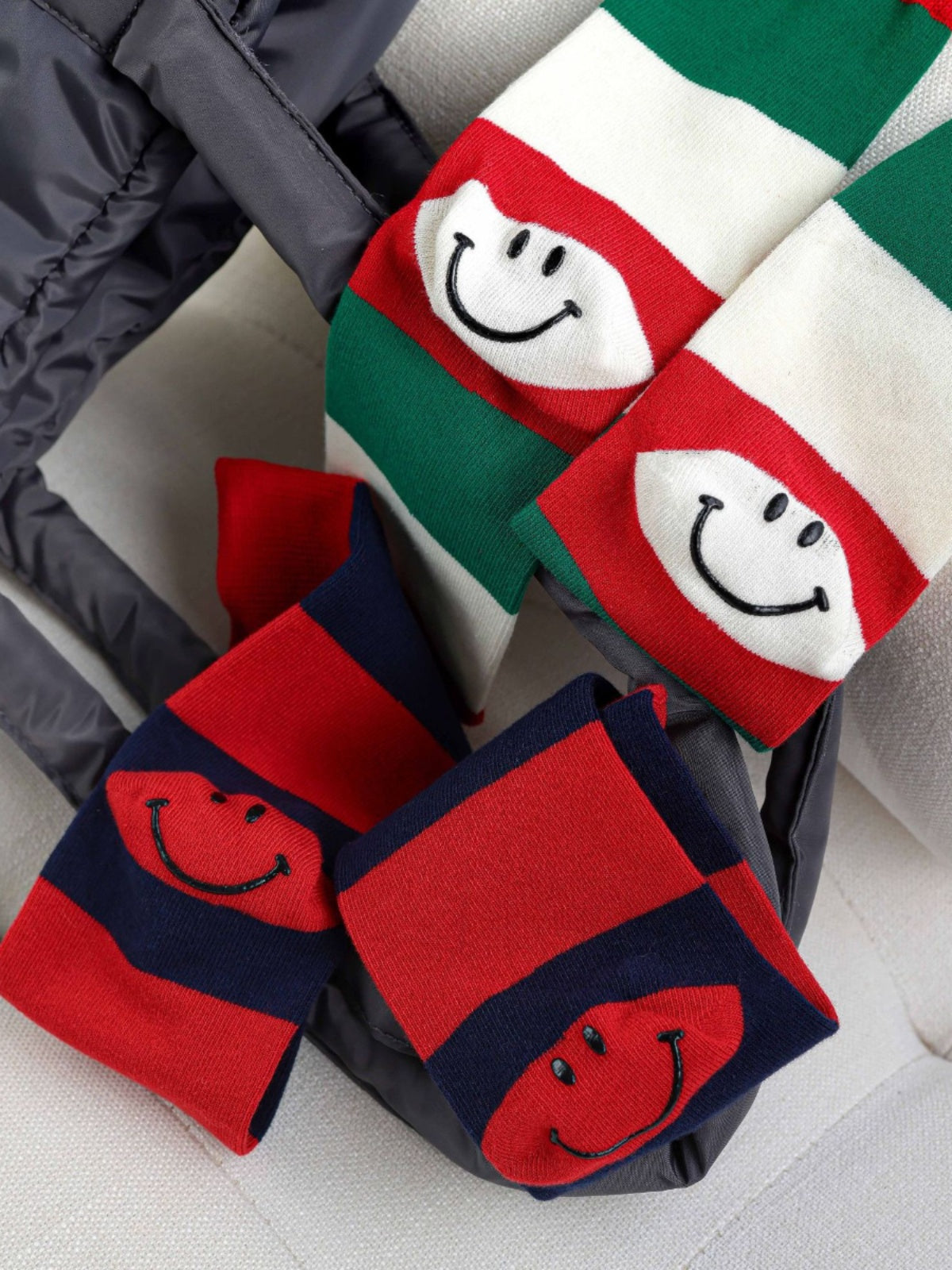 Color Block Smiley Face Socks