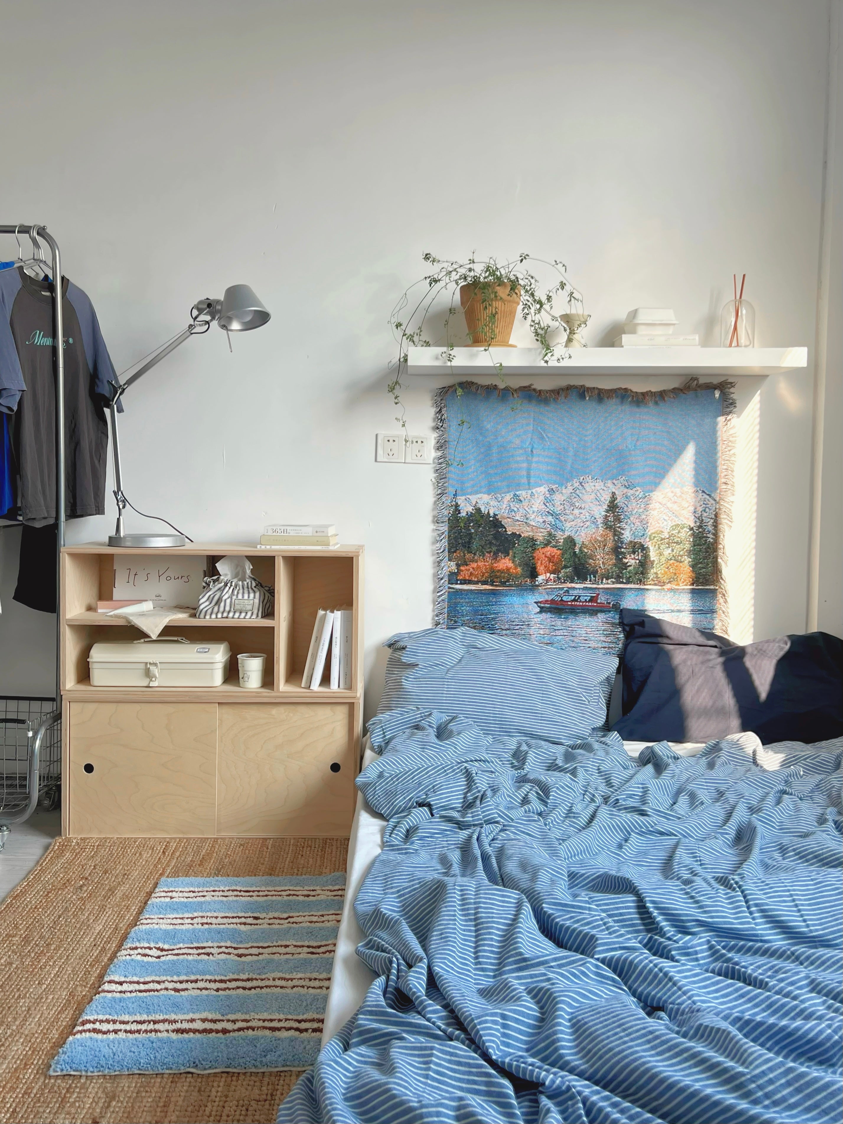 Queens Town Tapestry