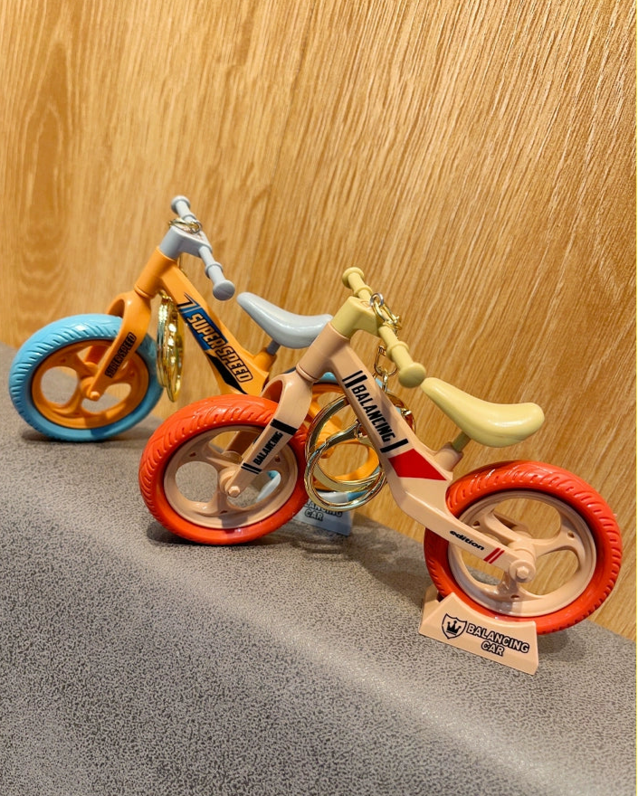 Movable Bicycle Keychain