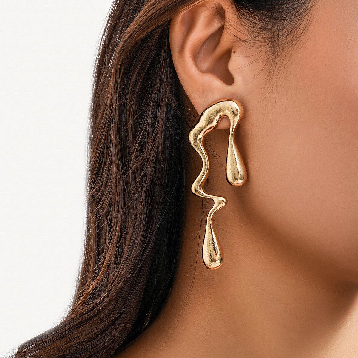 Minimalist Tear Drop Earrings