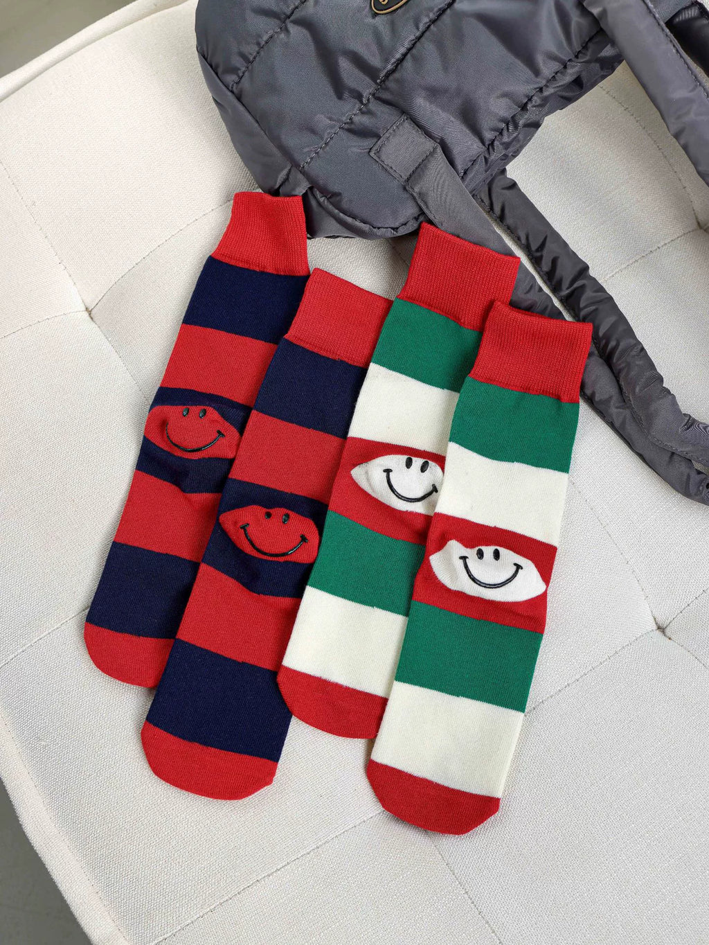 Color Block Smiley Face Socks