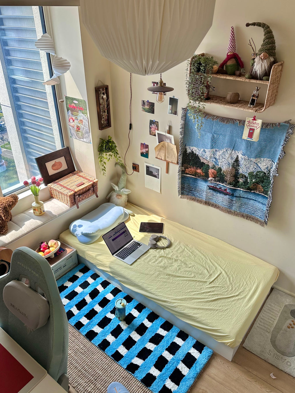 Queens Town Tapestry